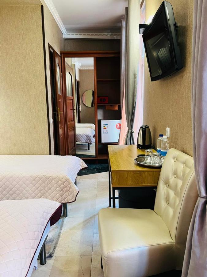 Hotel Afrodita Truskavets Ngoại thất bức ảnh