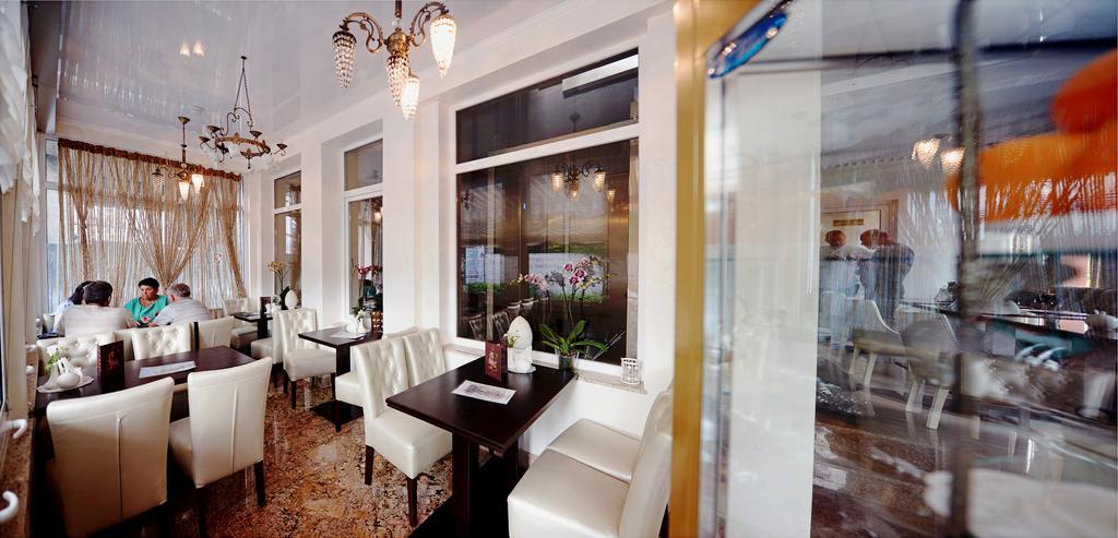 Hotel Afrodita Truskavets Ngoại thất bức ảnh