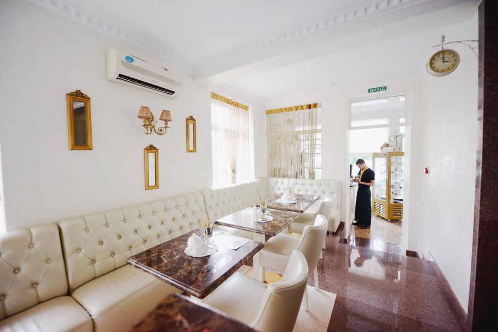 Hotel Afrodita Truskavets Ngoại thất bức ảnh