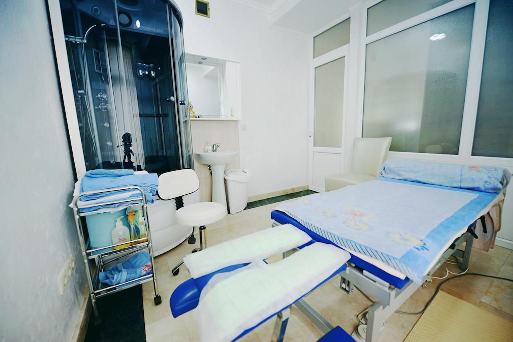 Hotel Afrodita Truskavets Ngoại thất bức ảnh