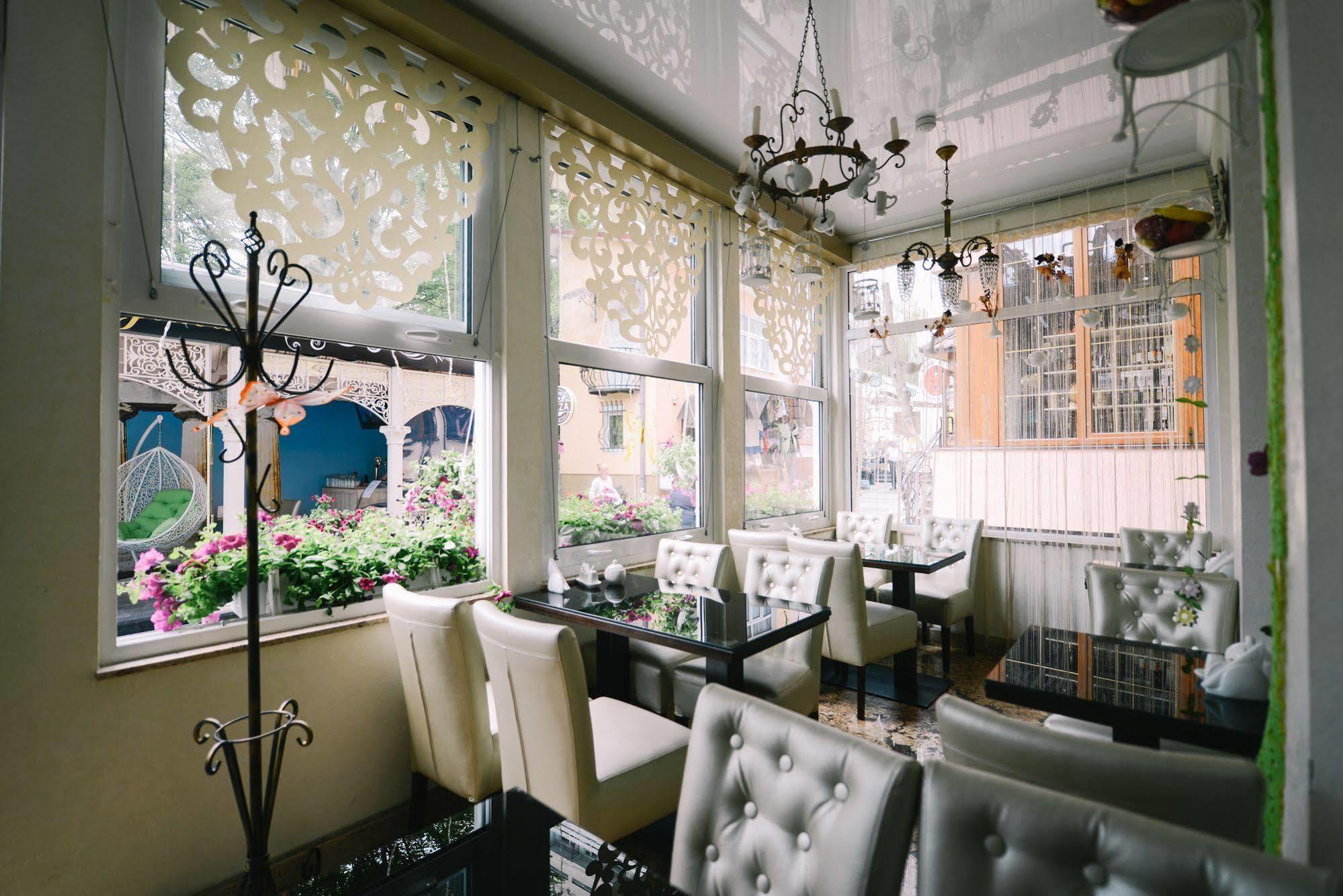 Hotel Afrodita Truskavets Ngoại thất bức ảnh