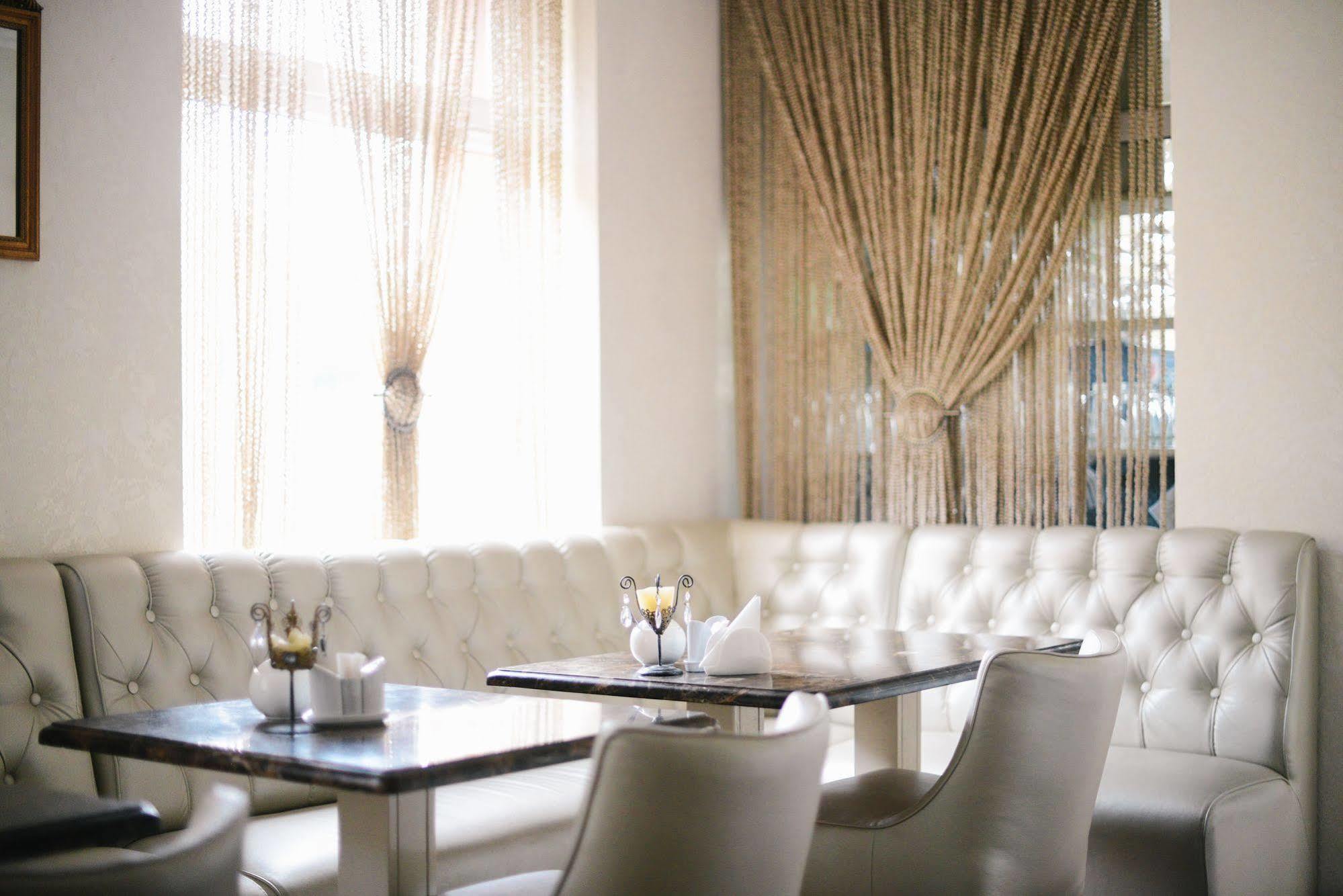 Hotel Afrodita Truskavets Ngoại thất bức ảnh