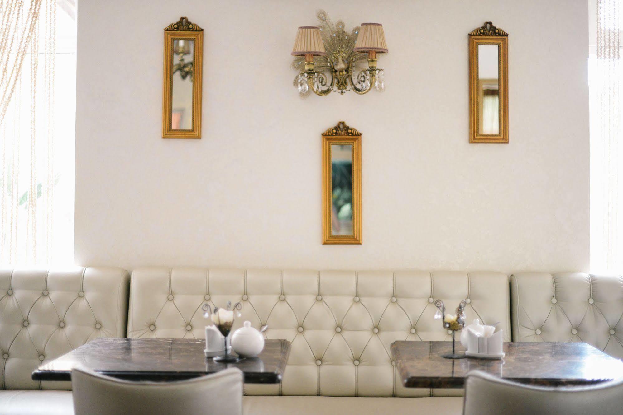 Hotel Afrodita Truskavets Ngoại thất bức ảnh